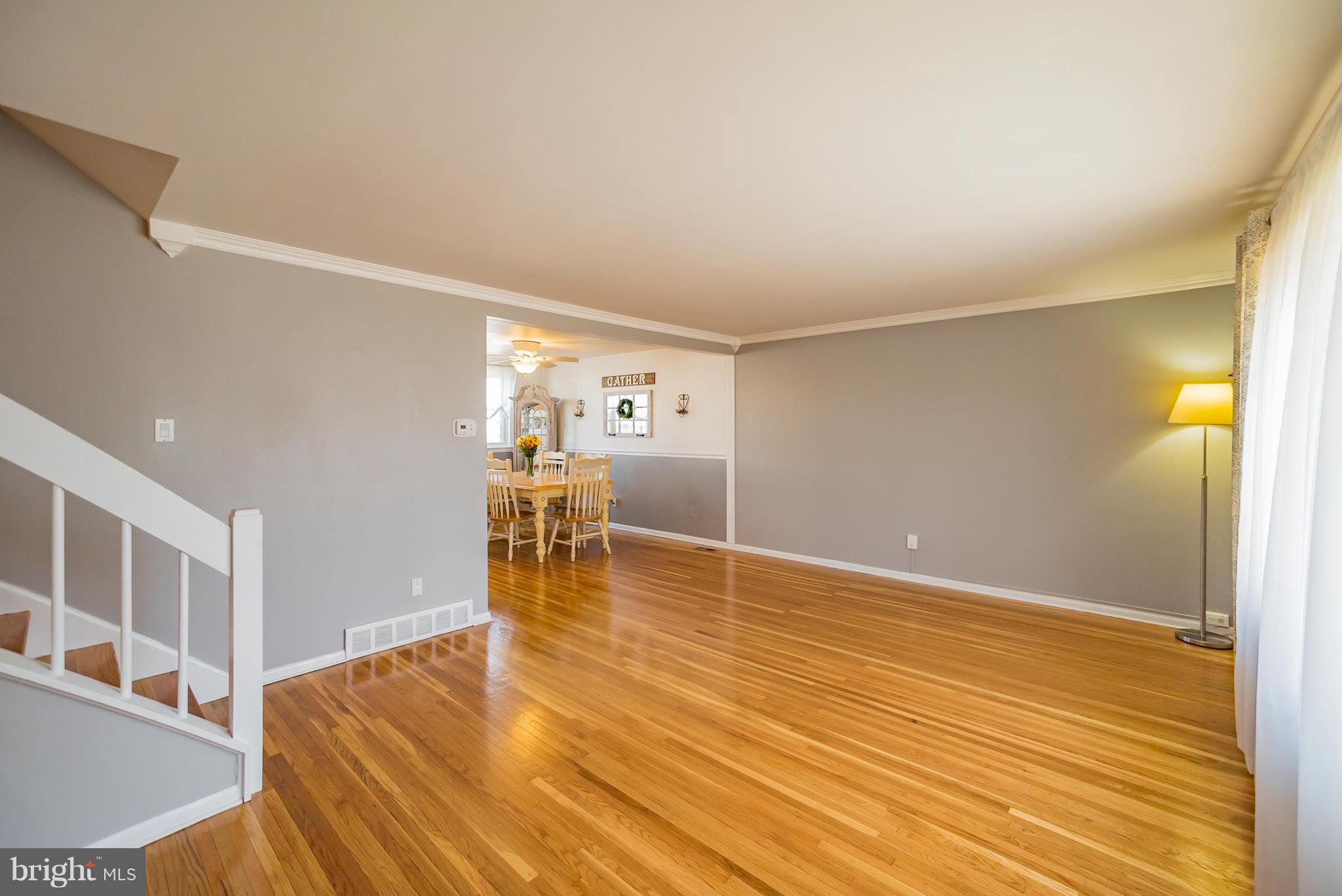 9717 Beacon Road Philadelphia, PA 19115 - Photo 4 of 28