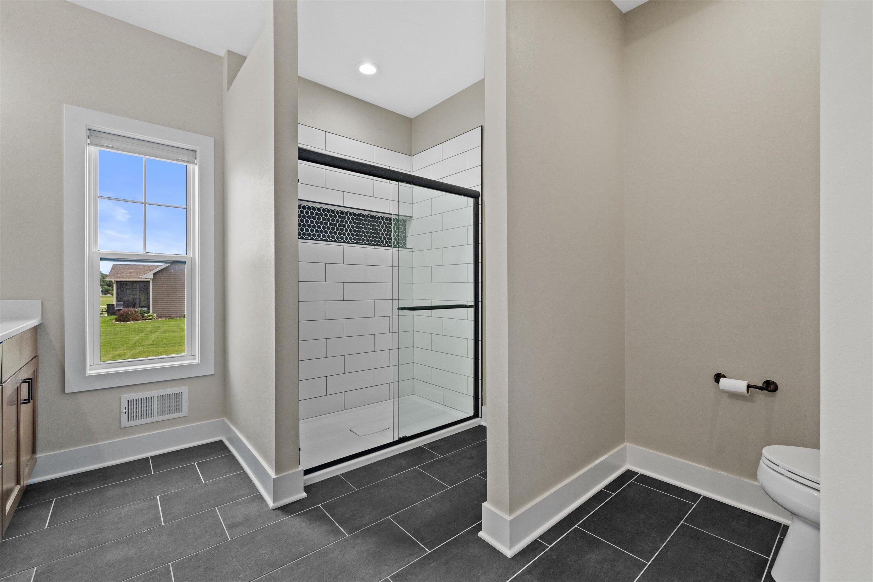 S86-w34670 Knoll Road Eagle, WI 53119 - Photo 40 of 90 Master Bathroom