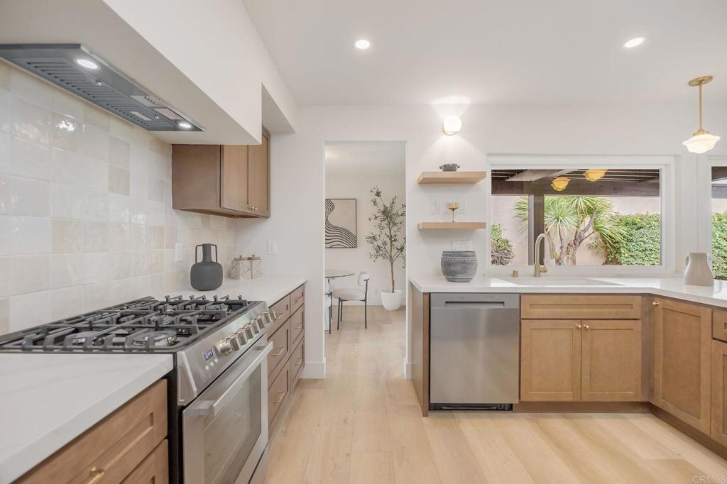 17690 San Rafael Street Fountain Valley, CA 92708 - Photo 9 of 31