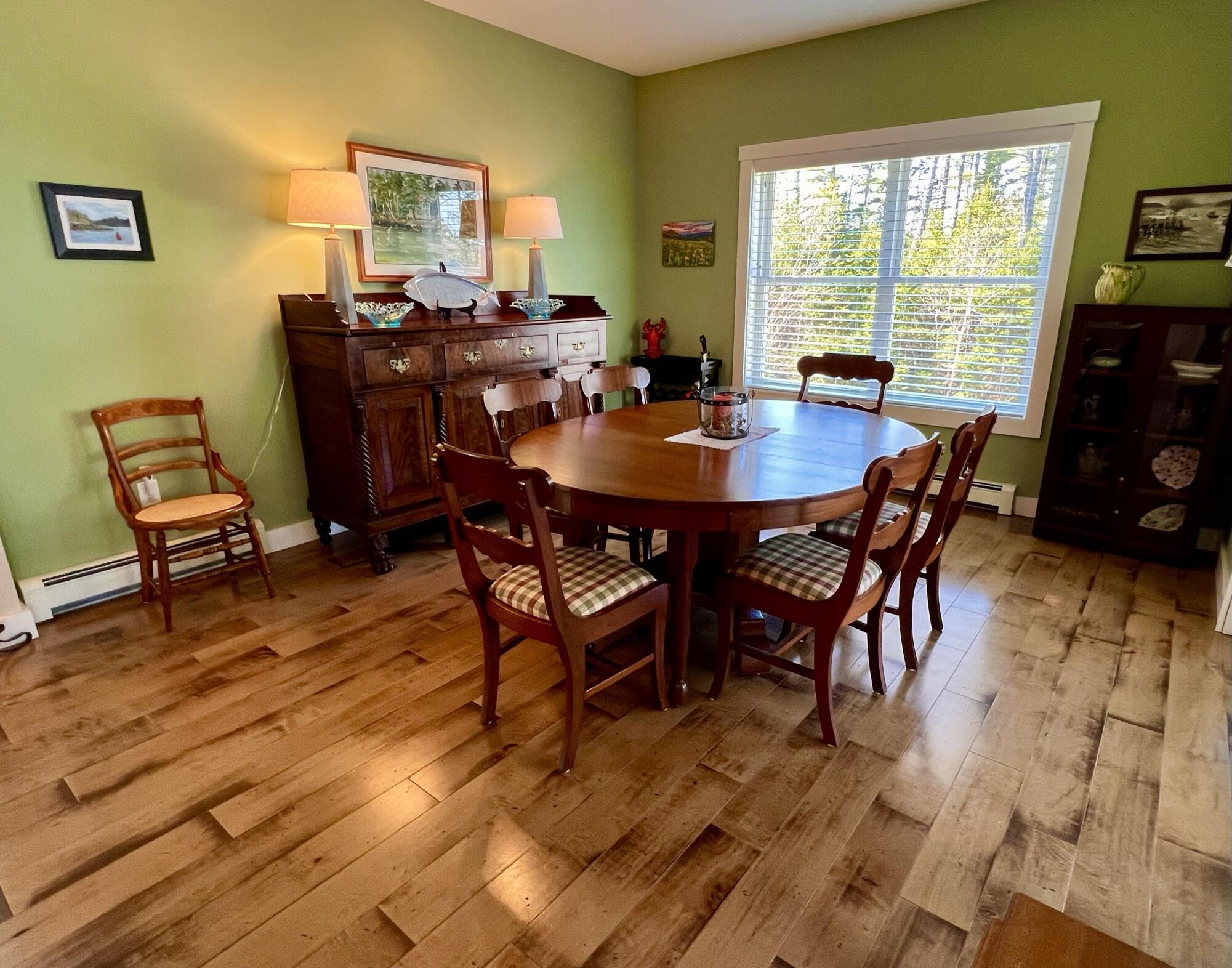 181 Ice Pond Road Waldoboro, ME 04572 - Photo 8 of 48 Dining area