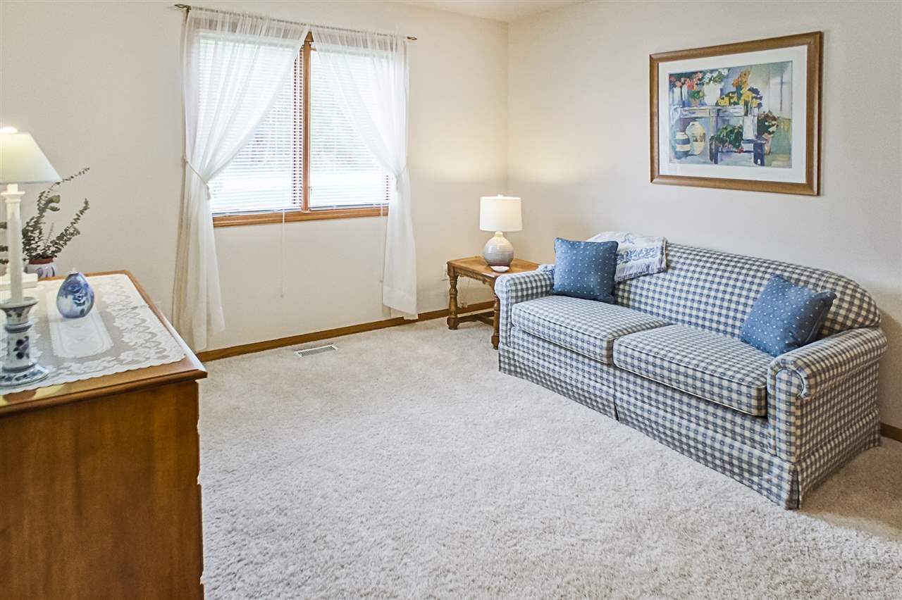 51879 Primrose Road South Bend, IN 46628 - Photo 6 of 29 Gallery Image 6