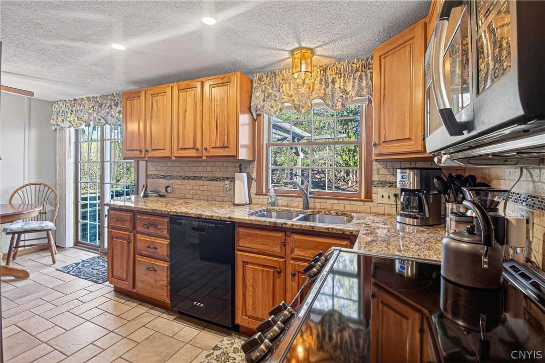 6332 Glass Factory Road Marcy, NY 13403 - Photo 12 of 40