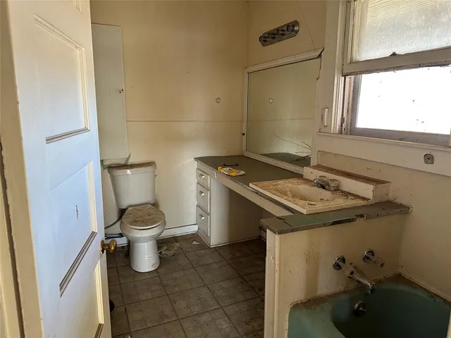 $68,000 | 824 Blackwell Road, Ranger, TX 76470