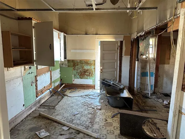 $68,000 | 824 Blackwell Road, Ranger, TX 76470