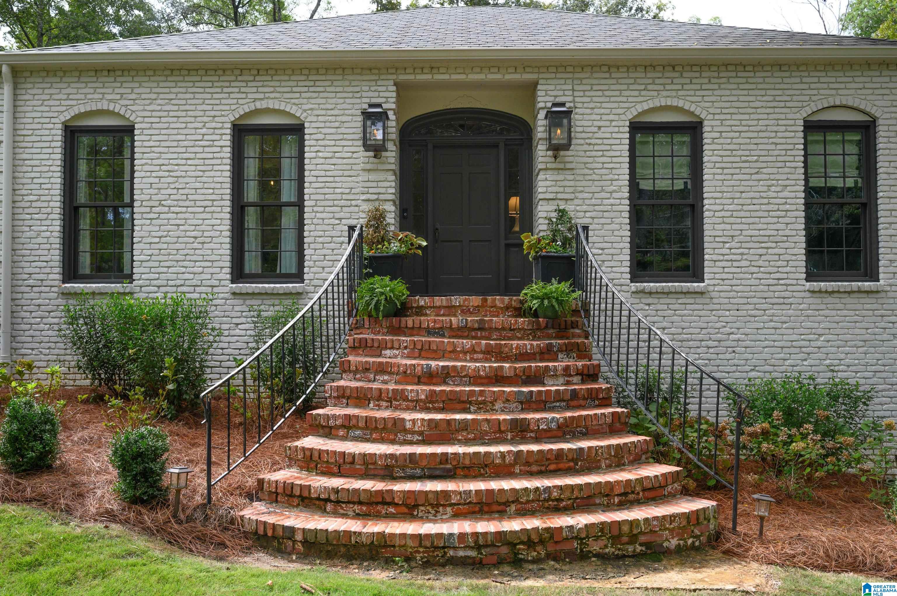 2608 Rillwood Road Birmingham, AL 35243 - Photo 5 of 64 Gallery Image 5
