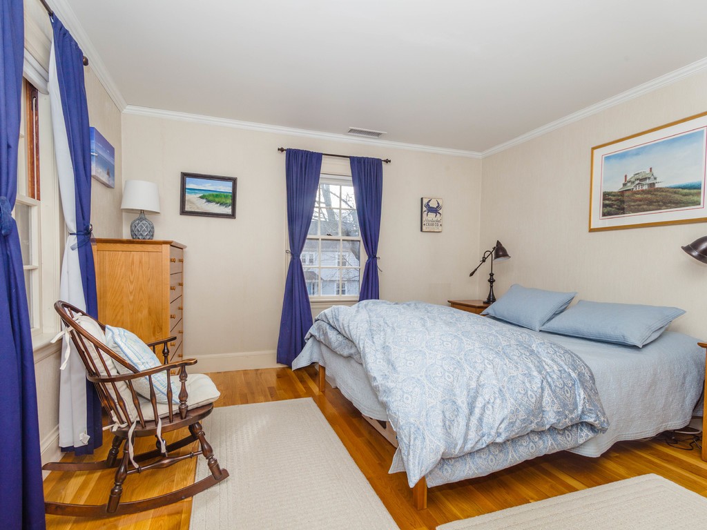 24 Leslie Road Newton, MA 02466 - Photo 18 of 21 Gallery Image 18
