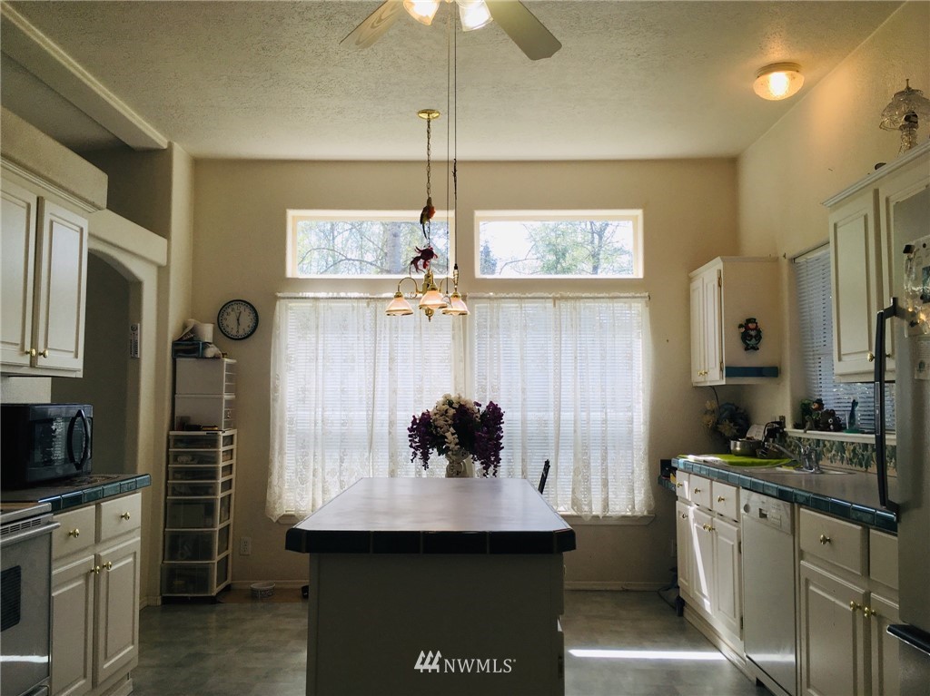 7864 Carson Road Blaine, WA 98230 - Photo 3 of 9