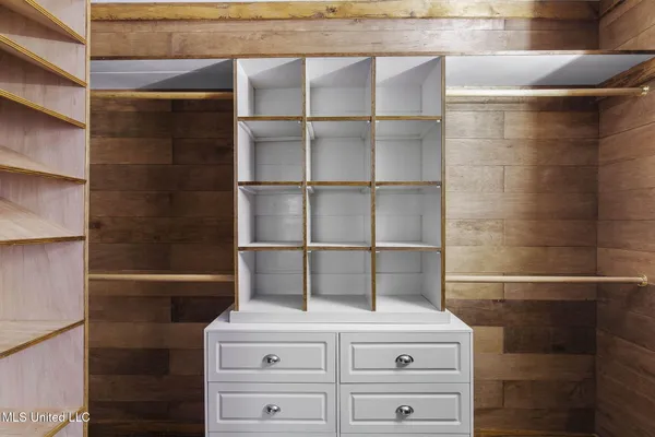 $199,000 | 108 Kaiser Lake Road, Natchez, MS 39120