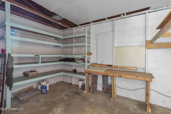 $199,000 | 108 Kaiser Lake Road, Natchez, MS 39120