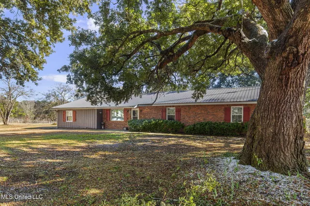 $205,000 | 108 Kaiser Lake Road, Natchez, MS 39120