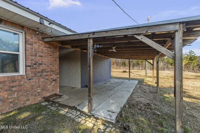 $205,000 | 108 Kaiser Lake Road, Natchez, MS 39120