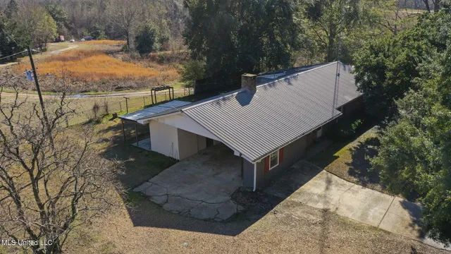 $205,000 | 108 Kaiser Lake Road, Natchez, MS 39120