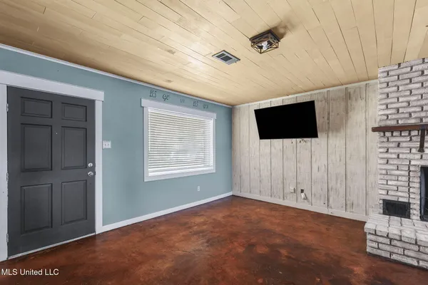 $199,000 | 108 Kaiser Lake Road, Natchez, MS 39120