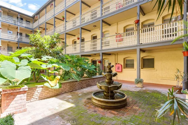 a picture of city view