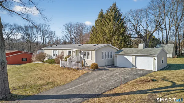 $289,000 | 82 Colchester Cmns, Colchester, CT 06415
