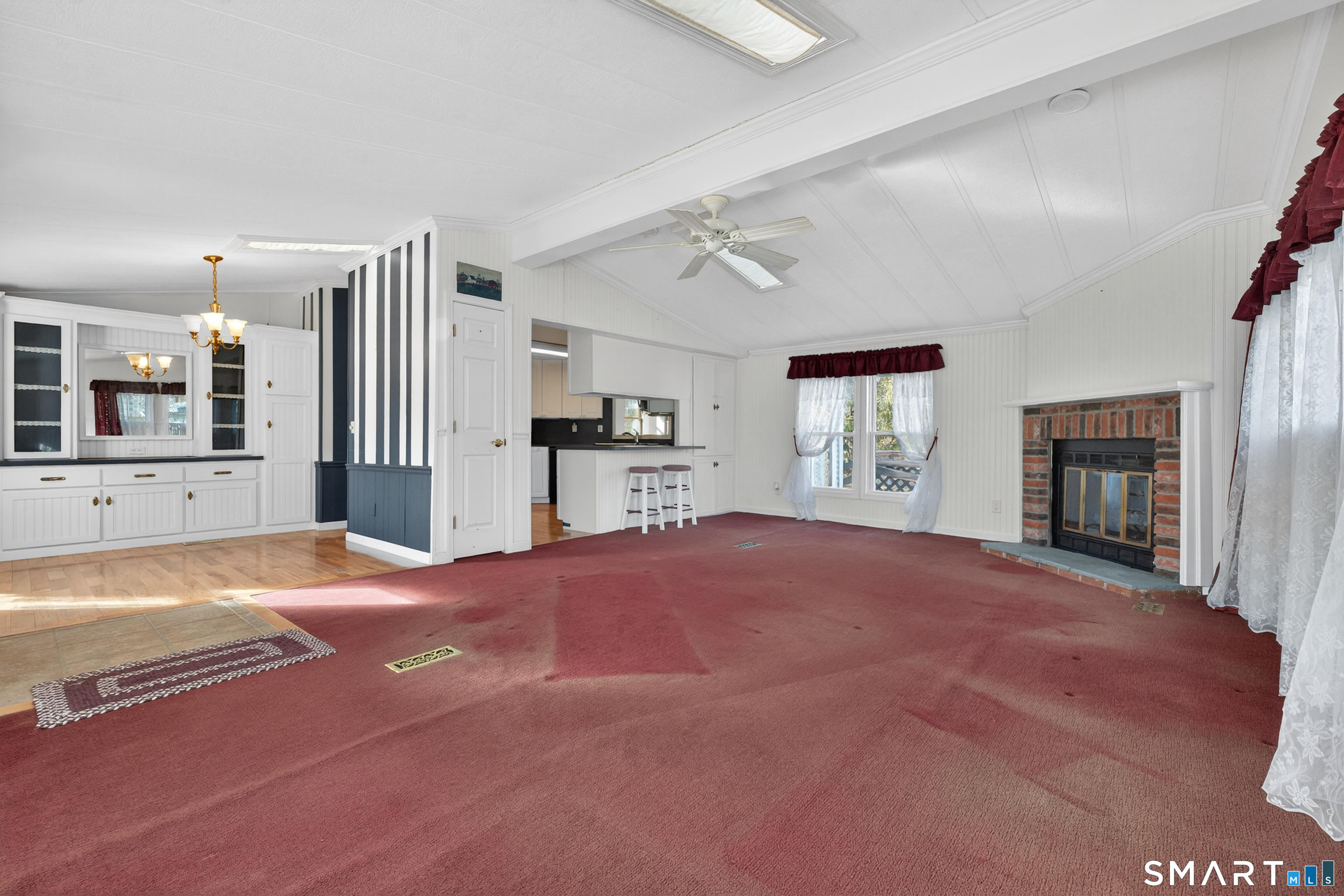 82 Colchester Cmns Colchester, CT 06415 - Photo 3 of 39