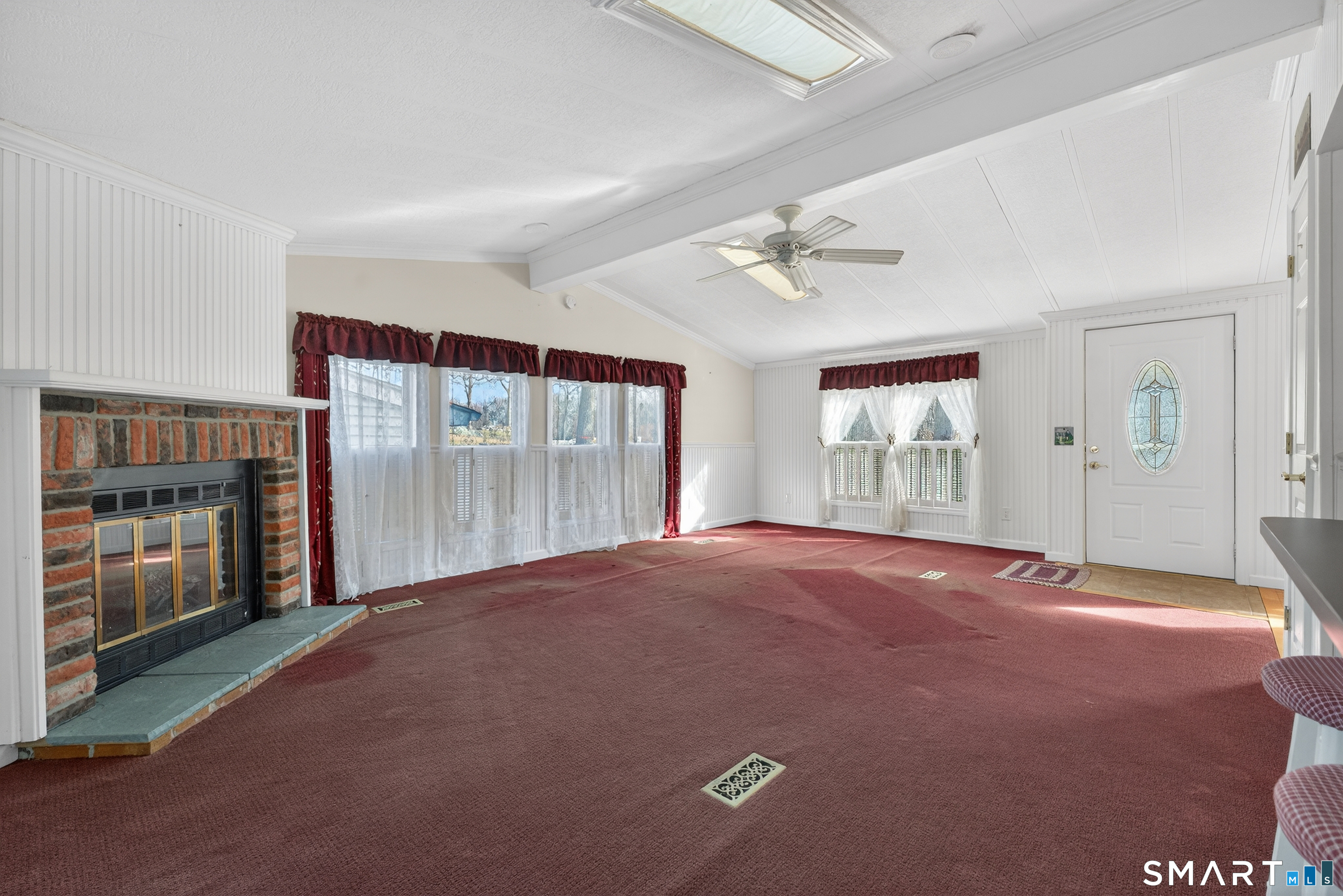 82 Colchester Cmns Colchester, CT 06415 - Photo 5 of 39