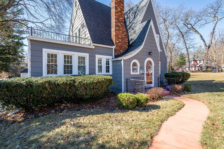 809 Brighton Road Jackson, MI 49203 - Photo 1 of 44 Photo 1