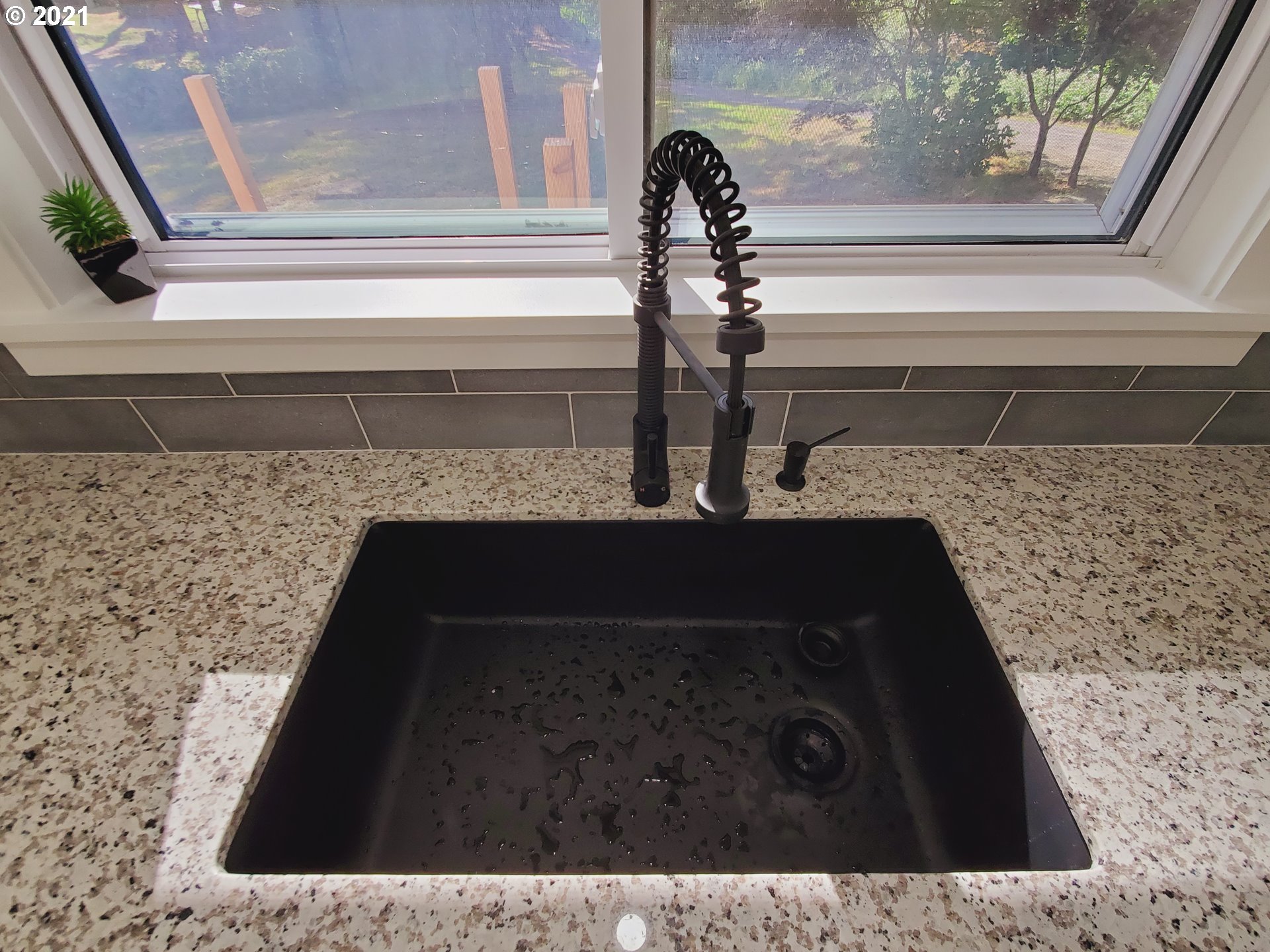 15140 South Burkstrom Road Oregon City, OR 97045 - Photo 13 of 32 Gallery Image 13