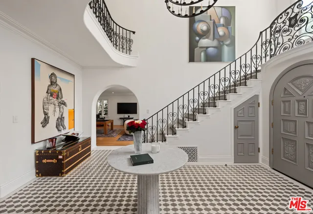 a view of entryway and hall