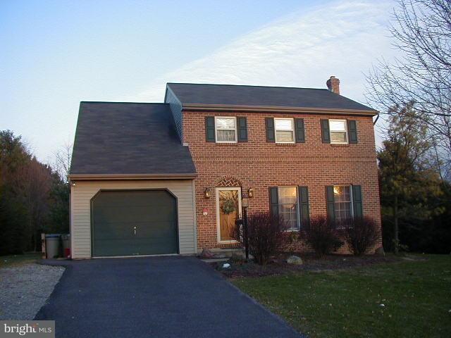 133 Jeanel Circle Lititz, PA 17543 - Photo 1 of 13