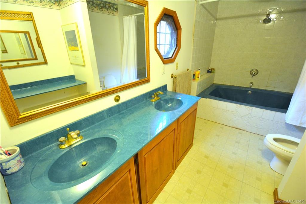 35 Long Ridge Road Candler, NC 28715 - Photo 17 of 24 Gallery Image 17