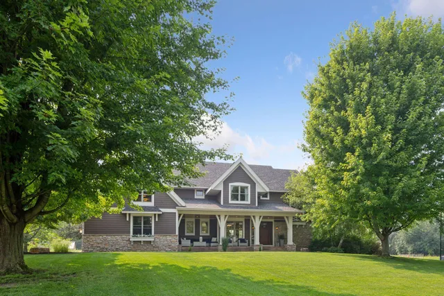 $1,749,900 | 2125 Heritage Trail, Maple Plain, MN 55359