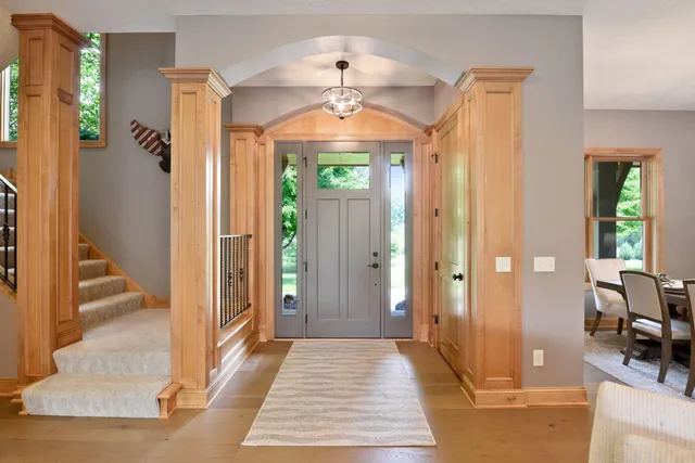 $1,749,900 | 2125 Heritage Trail, Maple Plain, MN 55359