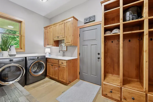 $1,749,900 | 2125 Heritage Trail, Maple Plain, MN 55359