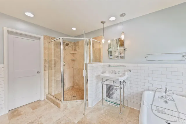 $1,749,900 | 2125 Heritage Trail, Maple Plain, MN 55359