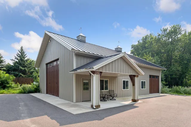 $1,749,900 | 2125 Heritage Trail, Maple Plain, MN 55359