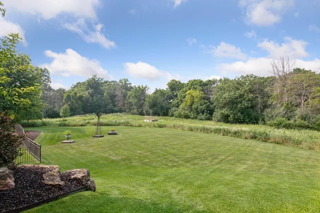 $1,749,900 | 2125 Heritage Trail, Maple Plain, MN 55359