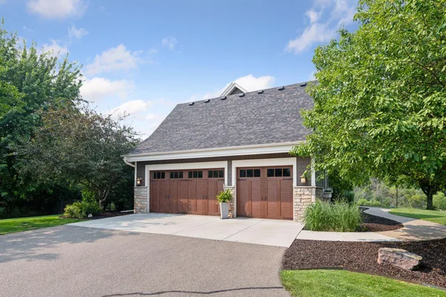 $1,749,900 | 2125 Heritage Trail, Maple Plain, MN 55359