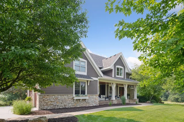 $1,749,900 | 2125 Heritage Trail, Maple Plain, MN 55359
