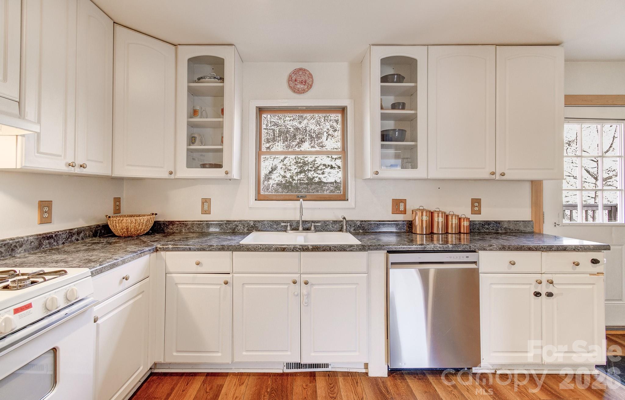 92 Arrowood Road Weaverville, NC 28787 - Photo 6 of 39