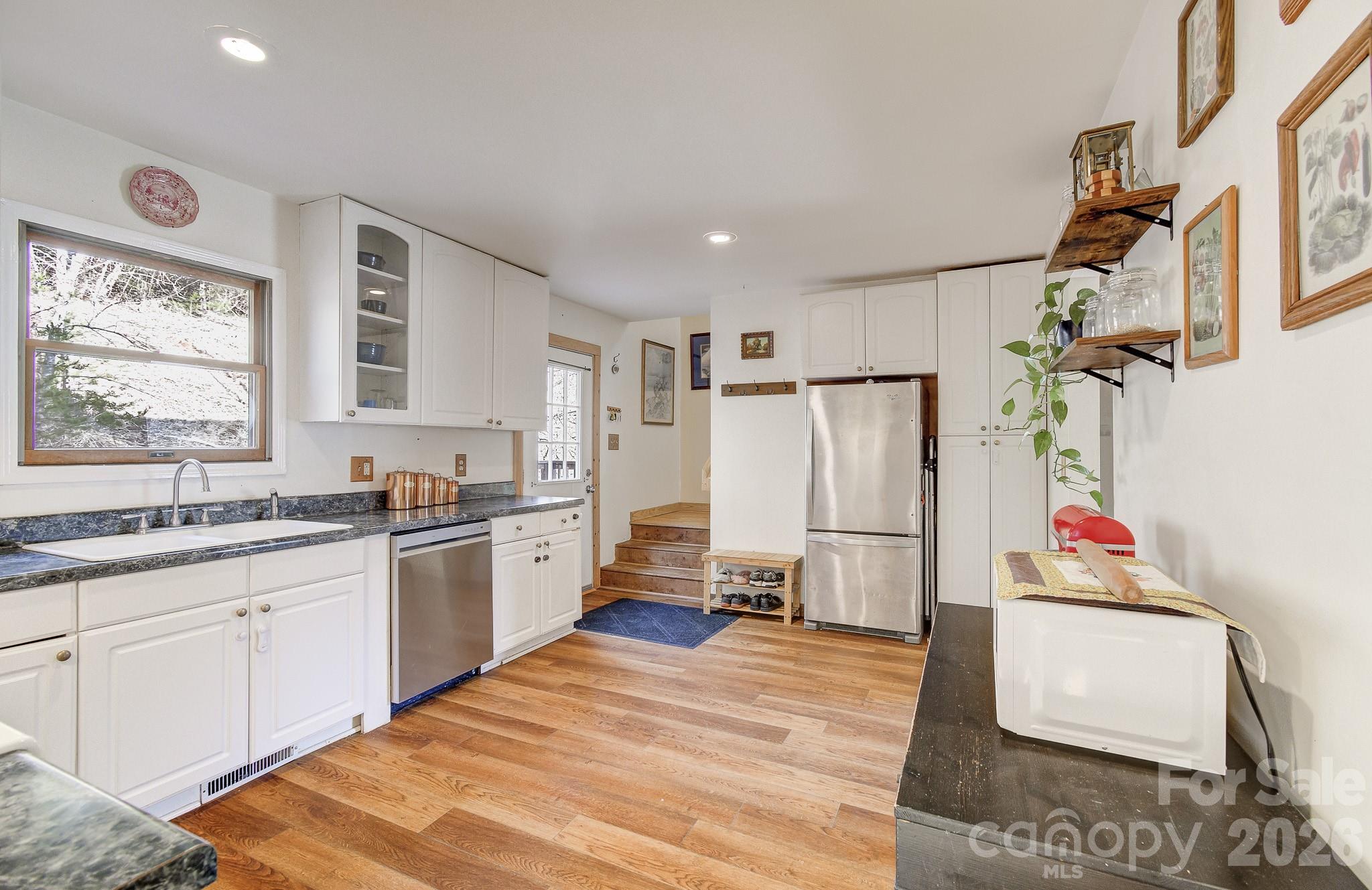 92 Arrowood Road Weaverville, NC 28787 - Photo 7 of 39