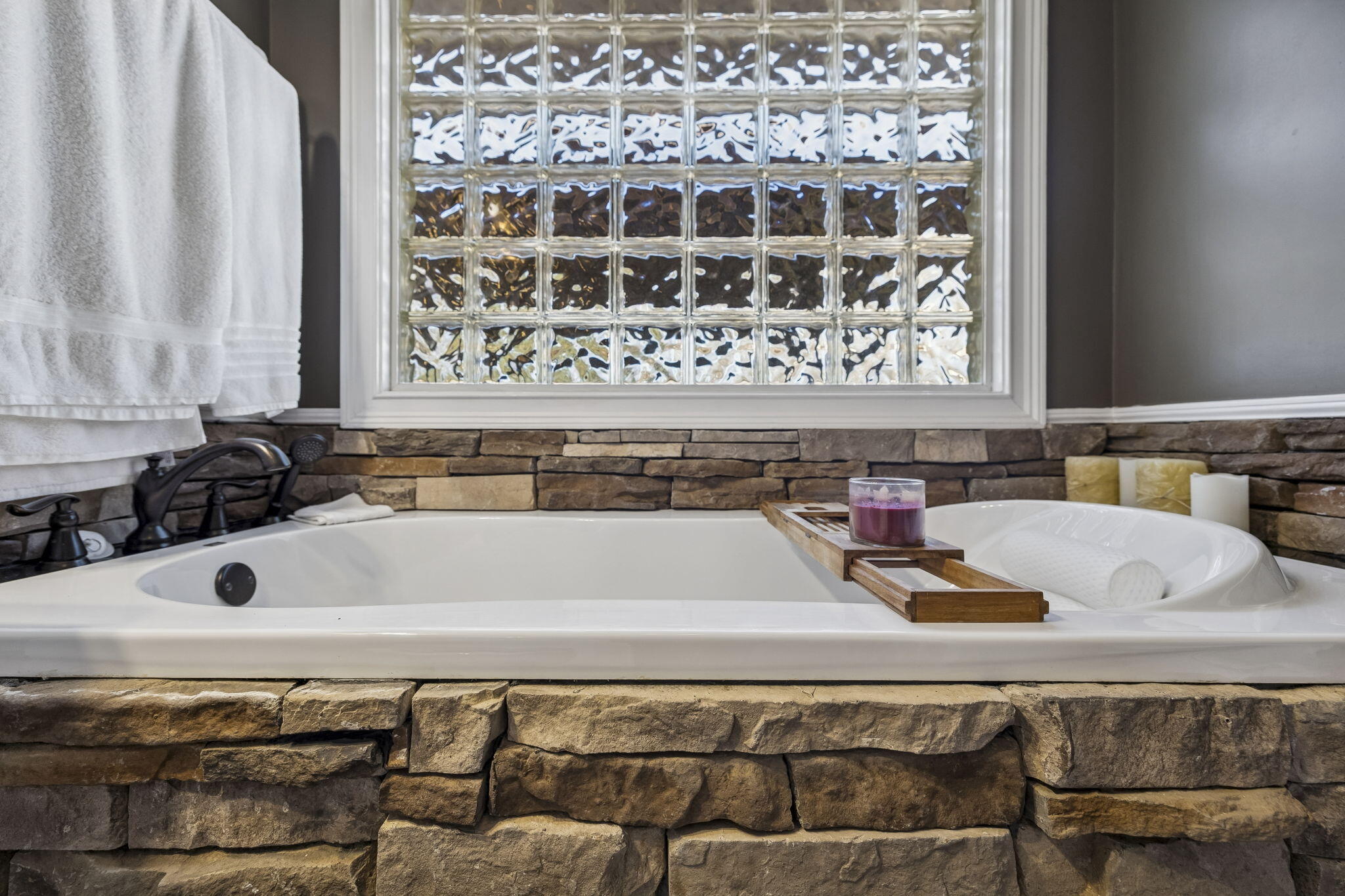 110 Hazel Drive Dalton, GA 30721 - Photo 6 of 75 Large Soaking tub on main level