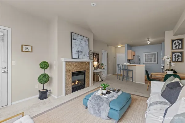 $399,000 | 560 225th Lane Northeast, Unit B202, Sammamish, WA 98074