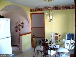 19 Limewood Road Levittown, PA 19056 - Photo 4 of 6 Gallery Image 4