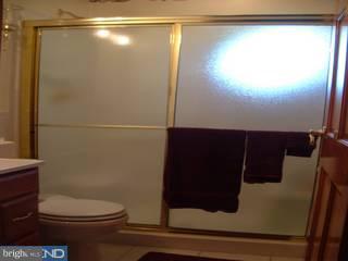 19 Limewood Road Levittown, PA 19056 - Photo 6 of 6 Gallery Image 6