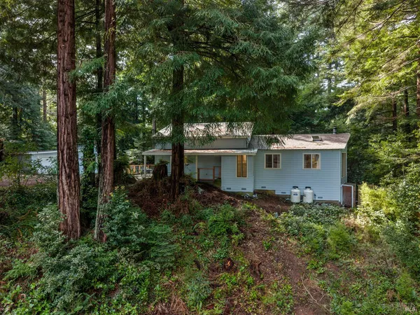 $639,000 | 17600 Redwood Springs Drive, Fort Bragg, CA 95437