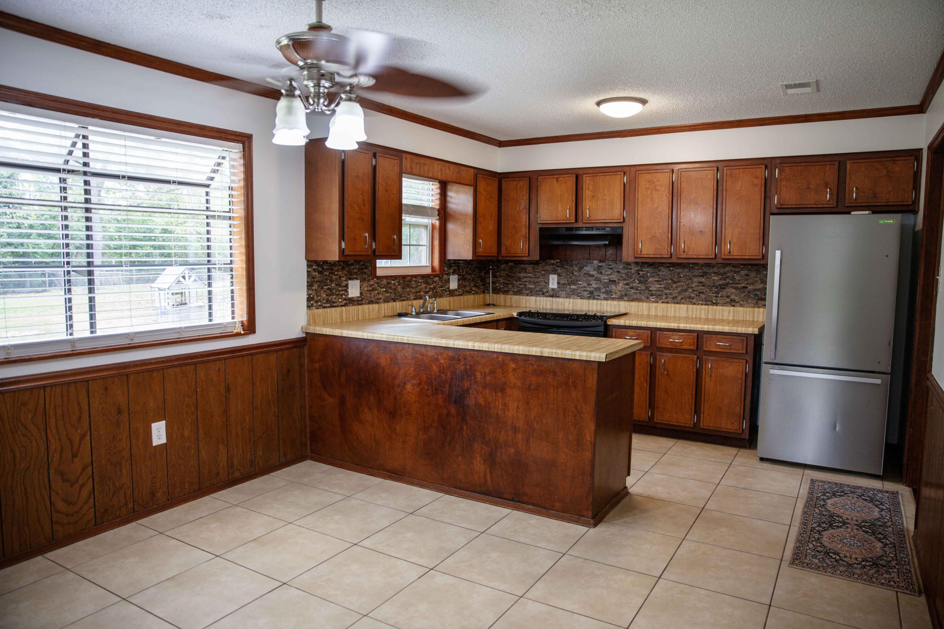 3209 Hillsview Drive Augusta, GA 30909 - Photo 12 of 29 3Kitchen5