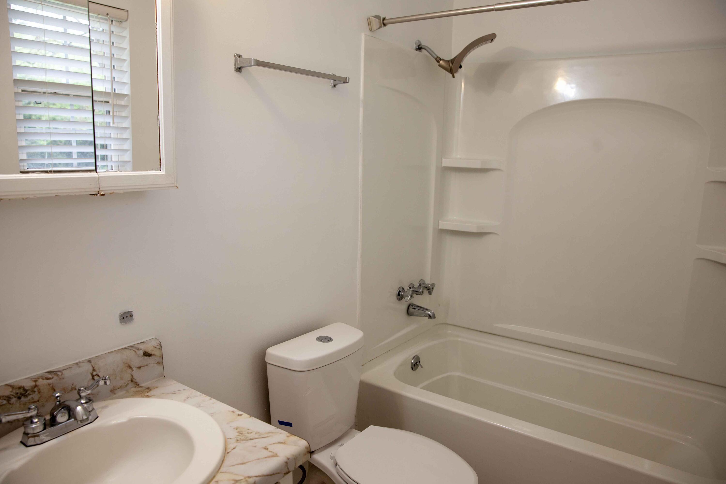3209 Hillsview Drive Augusta, GA 30909 - Photo 20 of 29 5TheOwnerBath