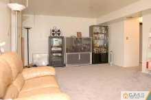 1426 Raspberry Court Edison, NJ 08817 - Photo 3 of 7