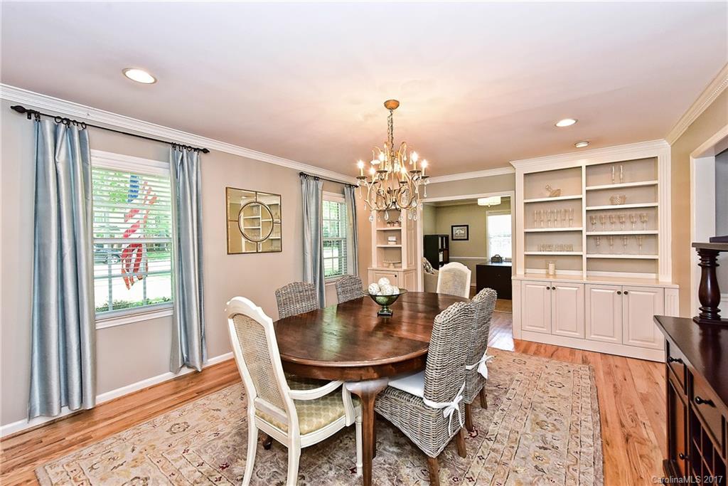6020 Sharon Acres Road Charlotte, NC 28210 - Photo 3 of 24 Gallery Image 3