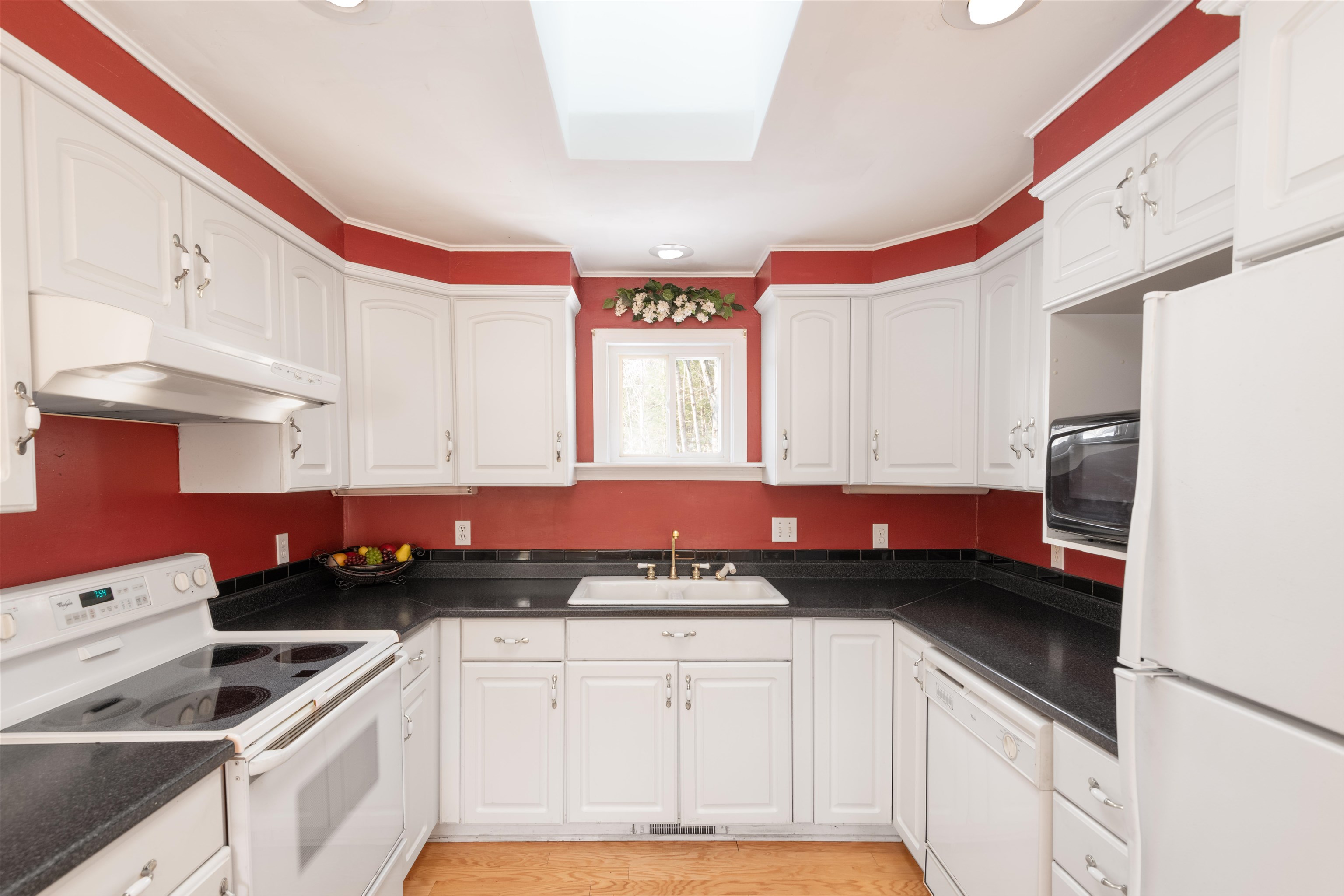 822 River Road Plymouth, NH 03264 - Photo 6 of 24