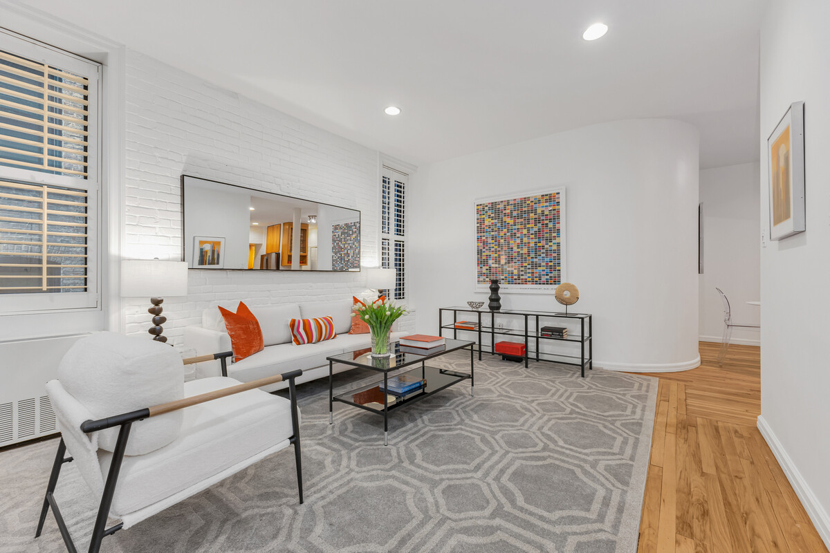 214 Riverside Drive, Unit 202/203 Manhattan, NY 10025 - Photo 4 of 17