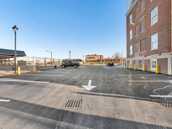 $2,200 | 30 Beacham Street, Unit 306, Everett, MA 02149