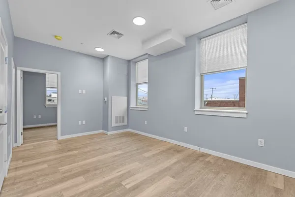 $2,200 | 30 Beacham Street, Unit 306, Everett, MA 02149