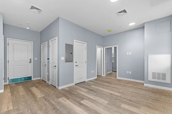 $2,200 | 30 Beacham Street, Unit 306, Everett, MA 02149